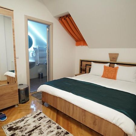 Madigan'S Hotel Kosovo Polje Экстерьер фото