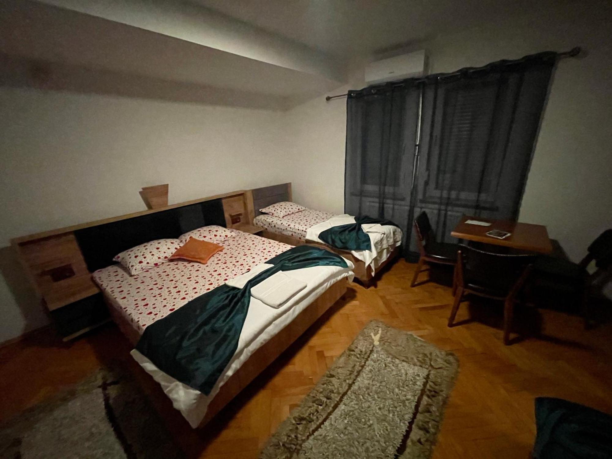 Madigan'S Hotel Kosovo Polje Экстерьер фото